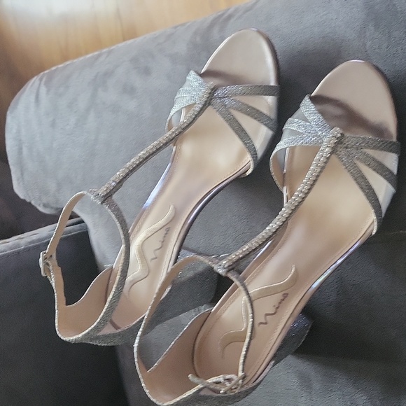 Sandel Silver metallic 8 t-strap - Picture 3 of 5